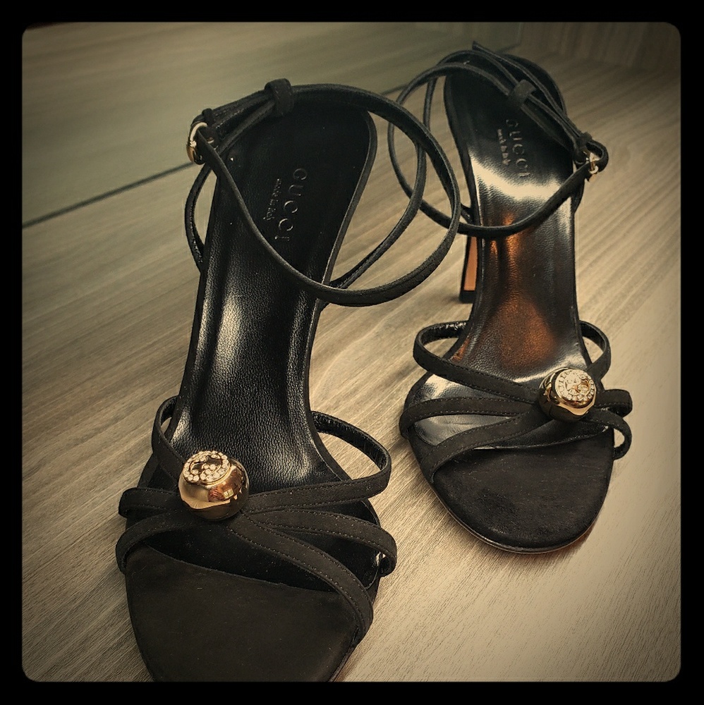 Gucci Black classy heels 6 with emblem NWB